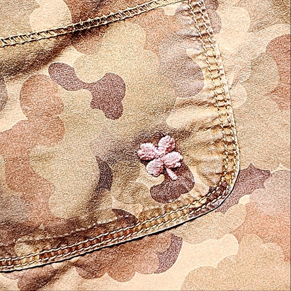 EUC Lucky Brand Camo Cargo Capri Pants - Picture 4 of 7